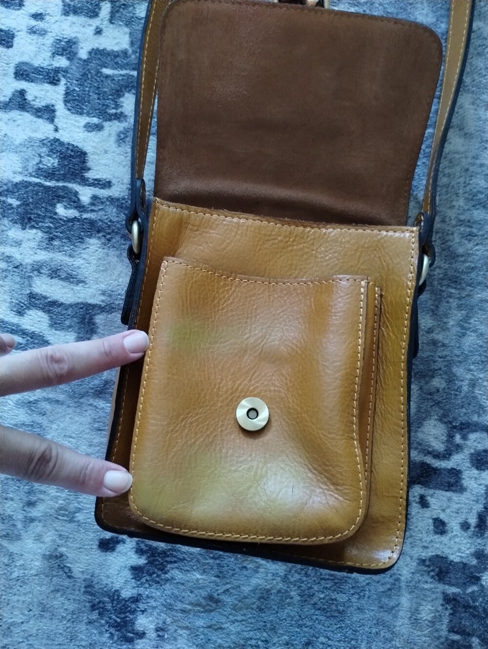 Patricia Nash Mustard Yellow Leather Crossbody - Picture 5 of 10